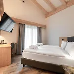 Hotel Spires