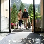 Spires 4*