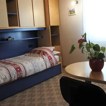Clara Hotel