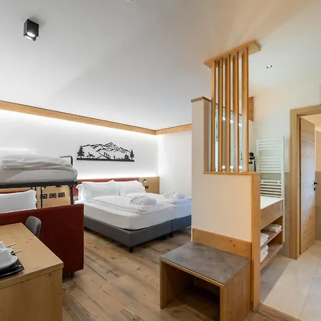 Spires Hotel 4*