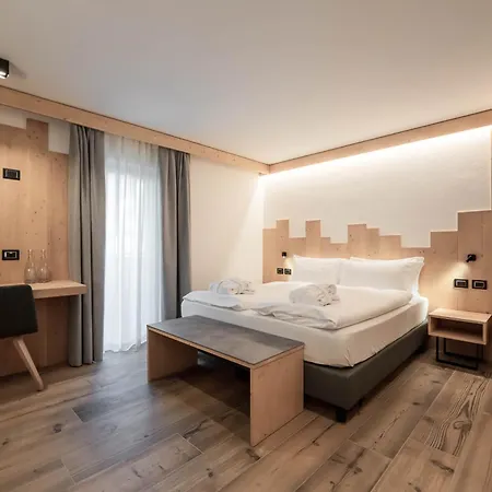 Hotel Spires 4*