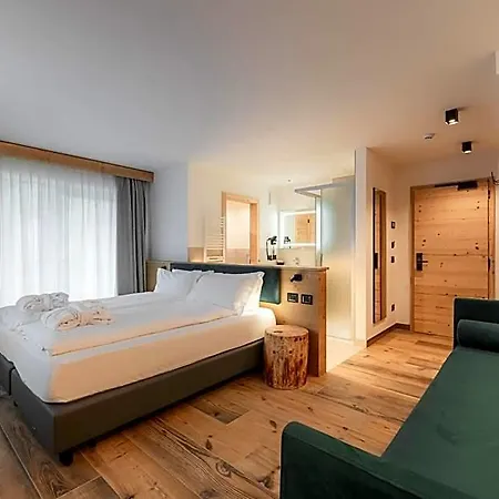 Spires 4* Canazei