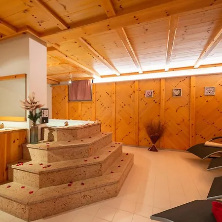 Hotel Clara 2*