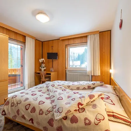 Hotel Clara 2*