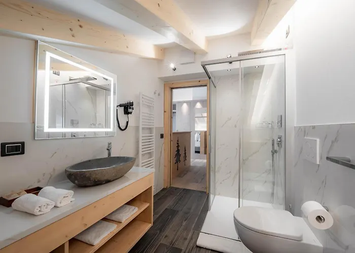 Spires Готель 4*