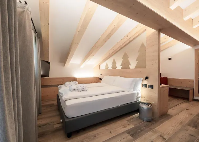 ホテル Spires カナツェーイ