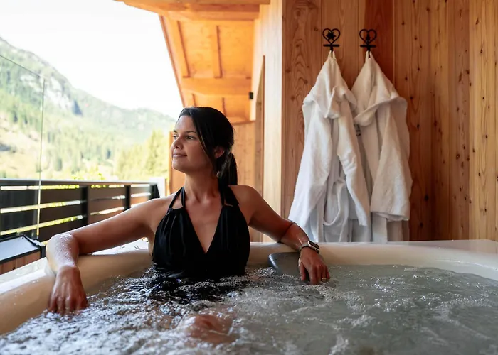 Готель Spires Канацеї