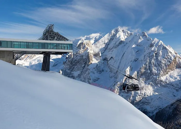 Spires Готель 4*